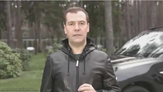 Интернет разрывает коуб с новой видеопародией на Медведева