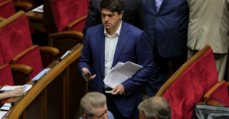 Нардепу Виннику присудили вернуть 335 миллионов гривень долга