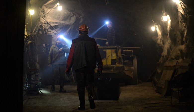 Огромное ЧП на России! После обвала на руднике в Красноярском крае заблокированы 150 человек