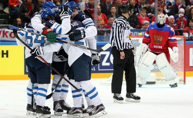 ПОЗОР! Россия разгромно проиграла финам в домашнем полуфинале ЧМ по хоккею (ВИДЕО)