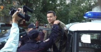 В Москве задержали известного российского оппозиционера Яшина, после скандального доклада о преступности Путина (ВИДЕО)