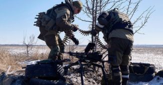 ДНР продолжила продолжает наступать и бомбить Авдеевку, а под Саханкой накрыли свои же позиции (ВИДЕО)