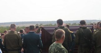 "Когда открыли гроб с Захарченко, у присутствующих пооткрывались рты!" - репортер рассказал о том, что запомнится на всю жизнь
