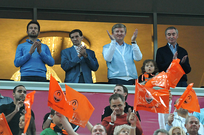 Ринат Ахметов приобрел себе ещё один известный футбольный клуб